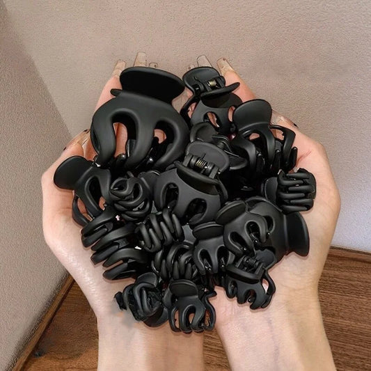 https://ae01.alicdn.com/kf/S66279596745341f9b0723a088b30c048F/Korean-Fashion-Hight-Ponytail-Hair-Claw-Clip-Acrylic-Small-Hair-Claws-Women-Girls-Shark-Clips-Headwear.jpg